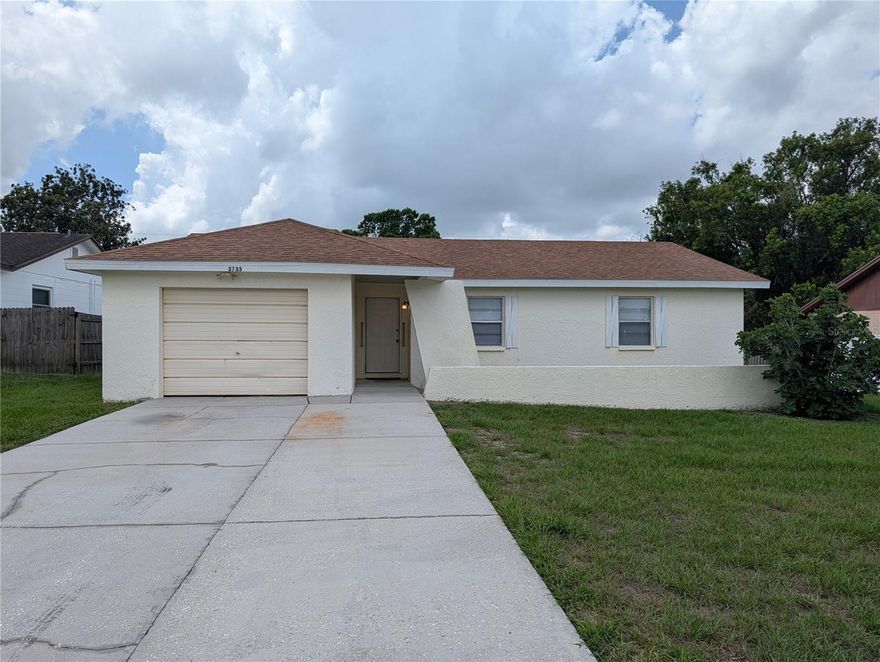 Just listed! Seller's Motivated! Check out this 3-bedroom, 2-bath home located in South Lakeland. Built in 1983 and situated on a spacious quarter-acre lot, this property offers great potential for buyers looking to add their own personal touch. The home features a functional layout, attached garage, cozy fireplace, and solar panels for added energy efficiency, newer roof 2021, AC 2023. While the property could use some cosmetic updates and upgrades, it offers endless possibilities to make it your own. Conveniently located near schools, shopping, and dining, this is a great opportunity for investors, first-time buyers, or anyone looking to create their dream home.

Disclaimer: Buyers to verify all measurements and property details prior to purchase.