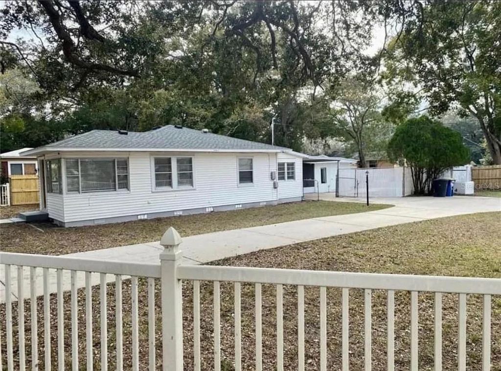 Photo of 1504 Tilley Avenue, Clearwater, FL 33756 (MLS # TB8494835)