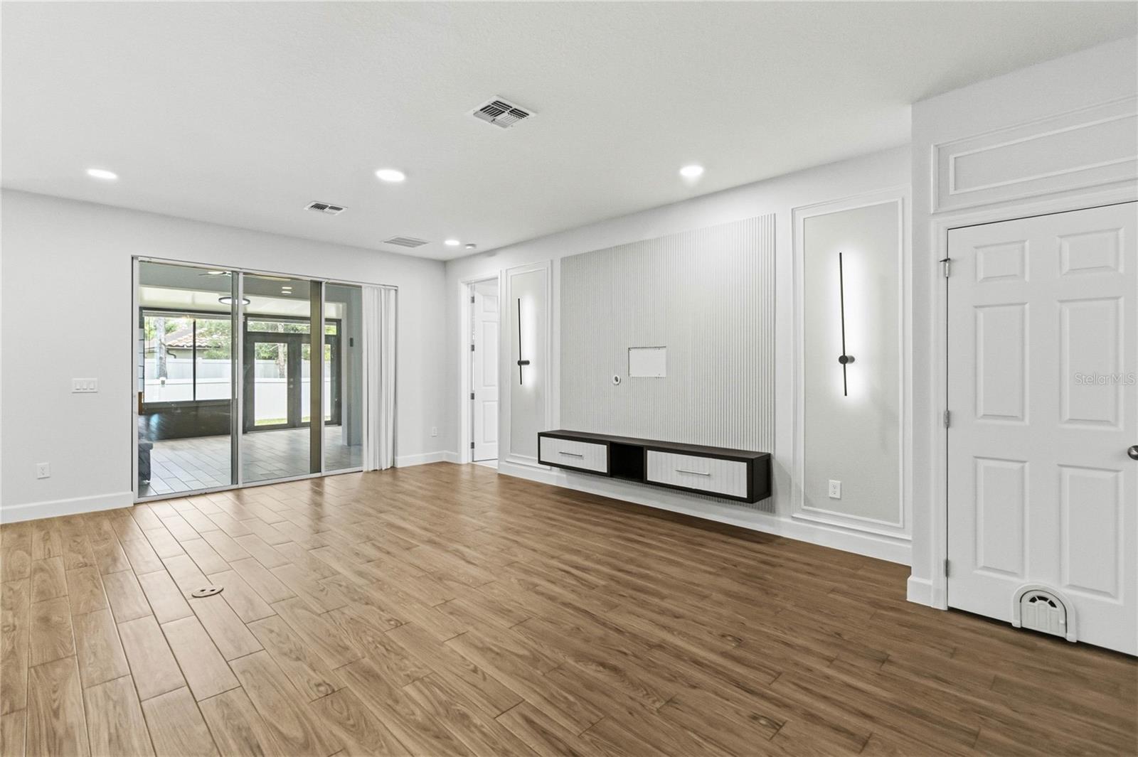 RED EMBER NORTH - Residential