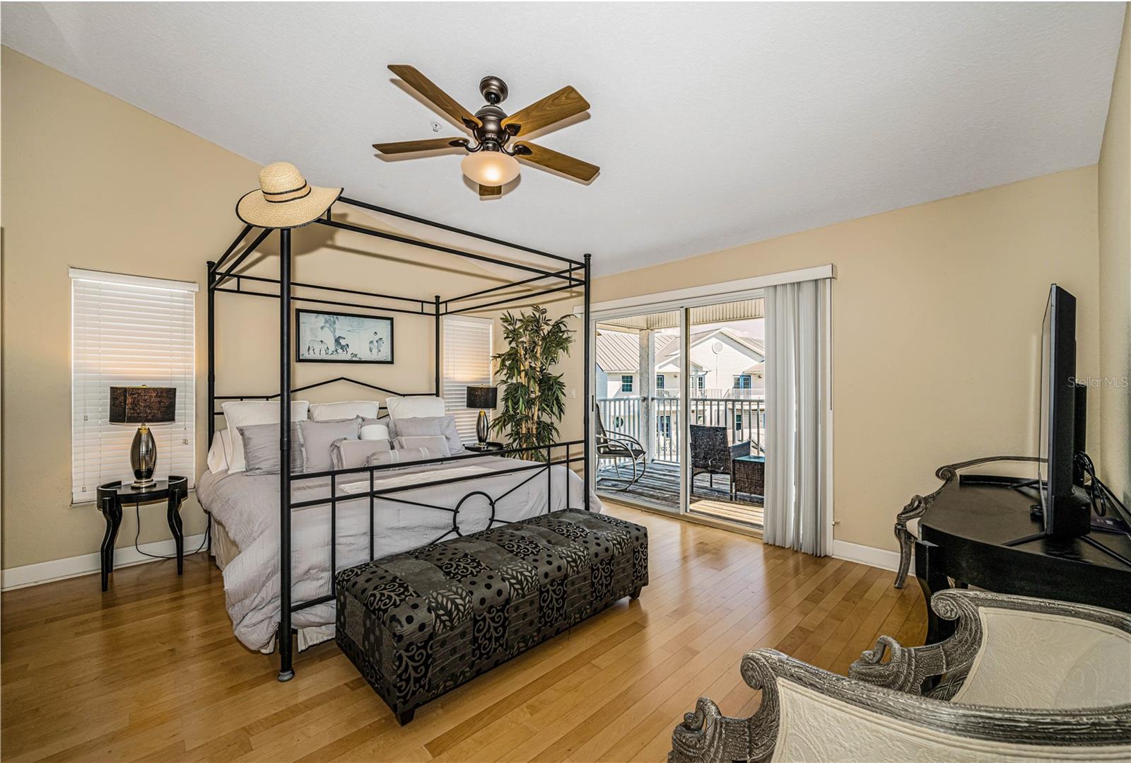 TIDES VILLAGE - YACHT - Residential