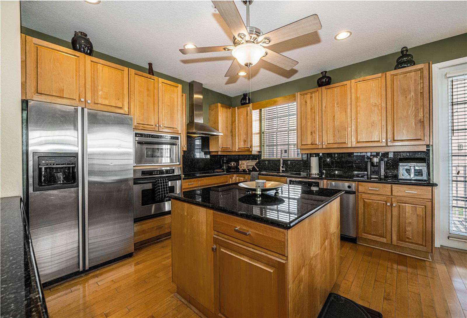 TIDES VILLAGE - YACHT - Residential