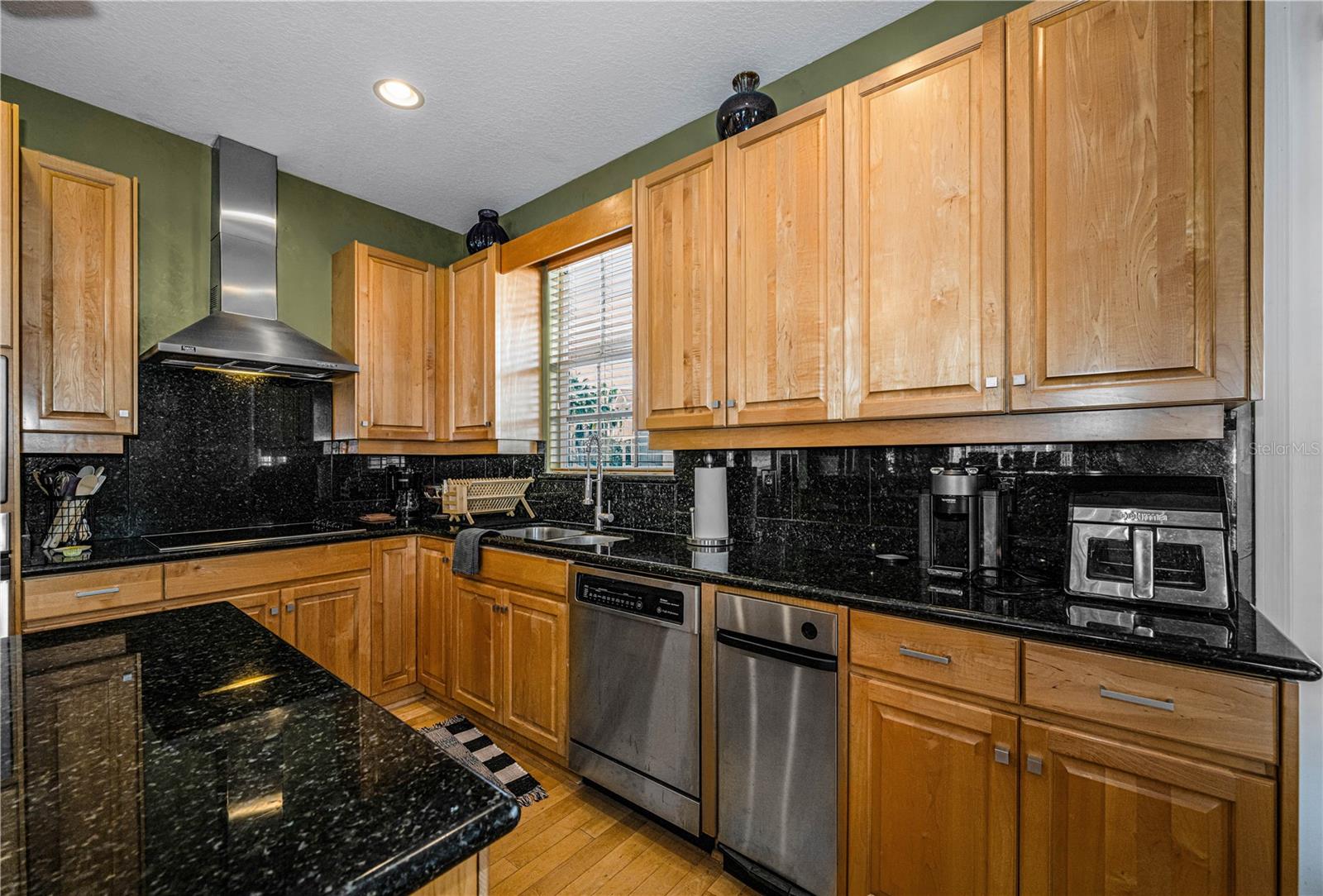 TIDES VILLAGE - YACHT - Residential