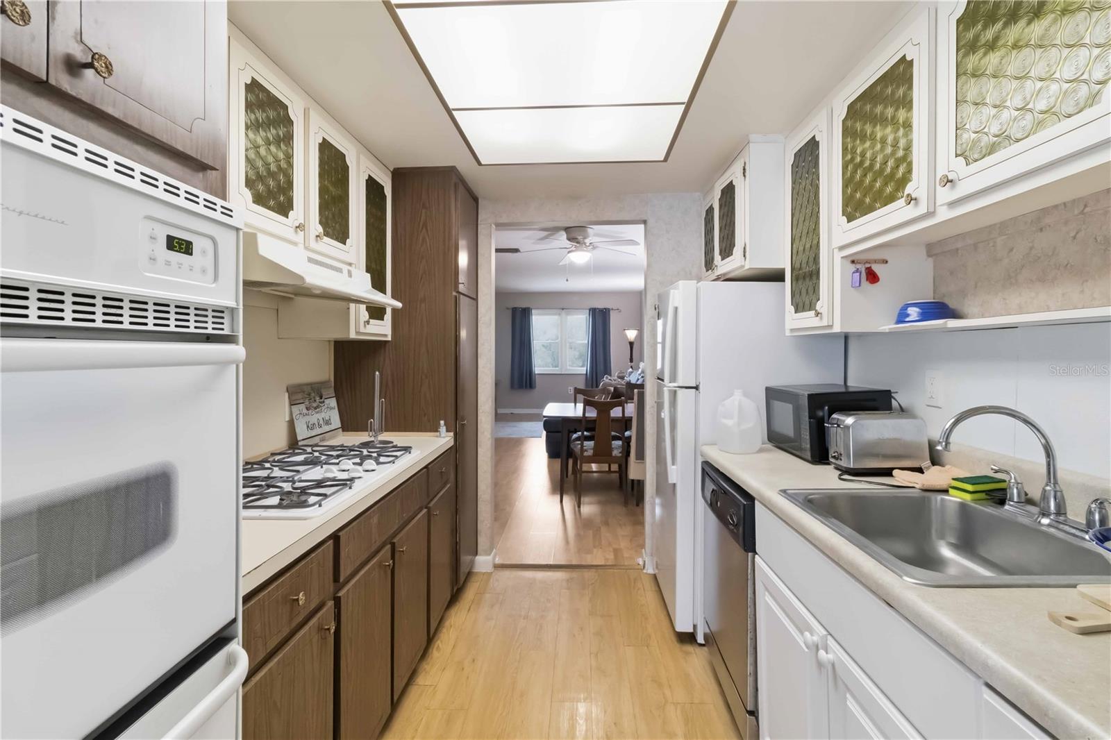 TOWN APTS CONDO - Residential