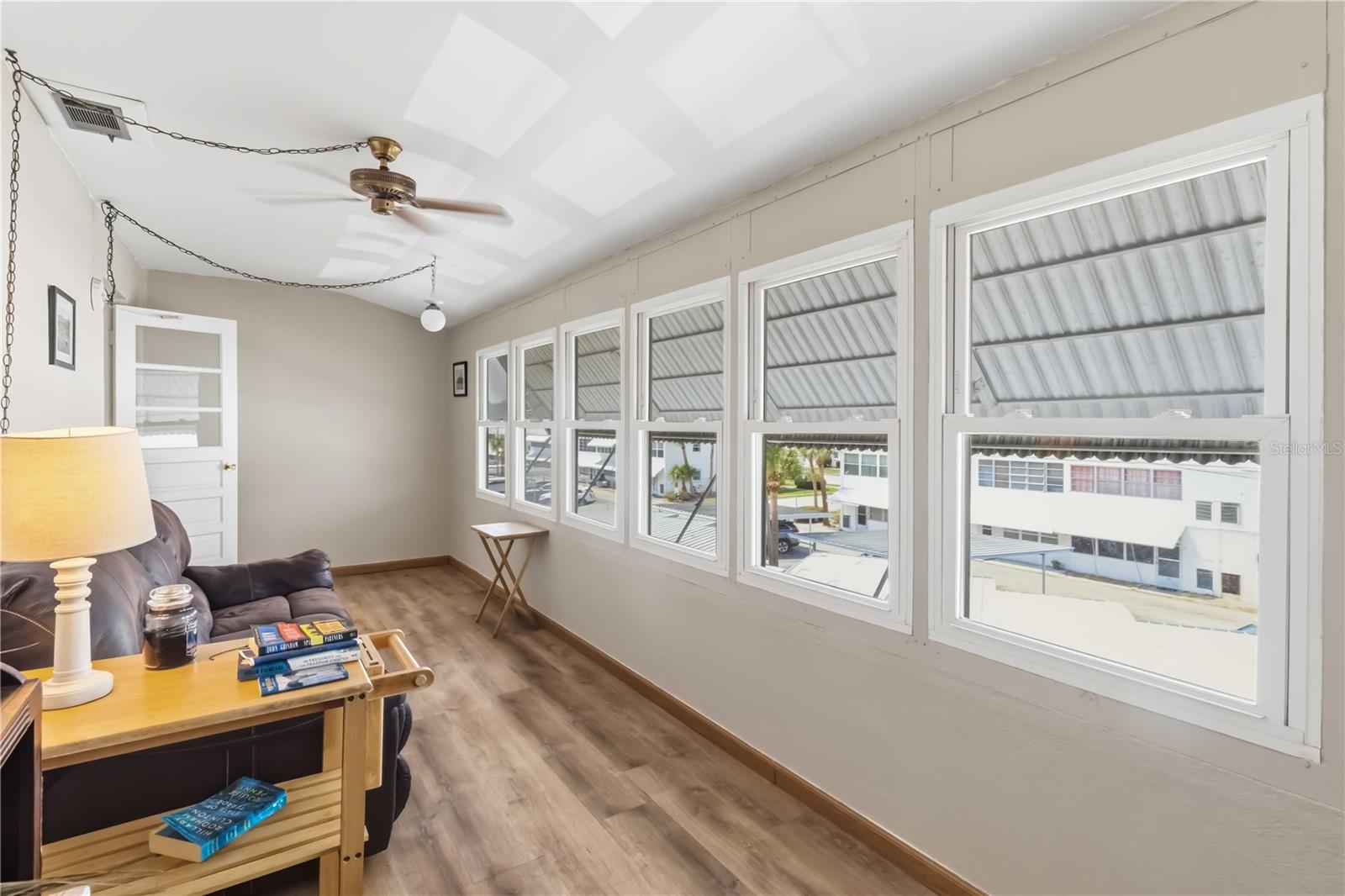 TOWN APTS CONDO - Residential