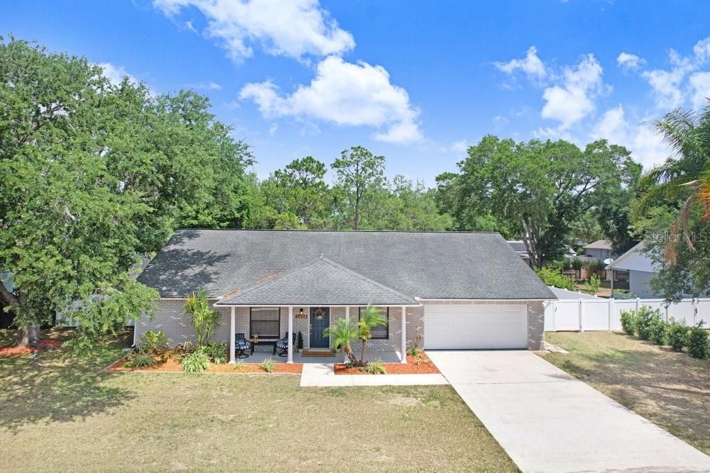 Photo of 2404 Buckhorn Manor Drive, Valrico, FL 33594 (MLS # TB8504011)