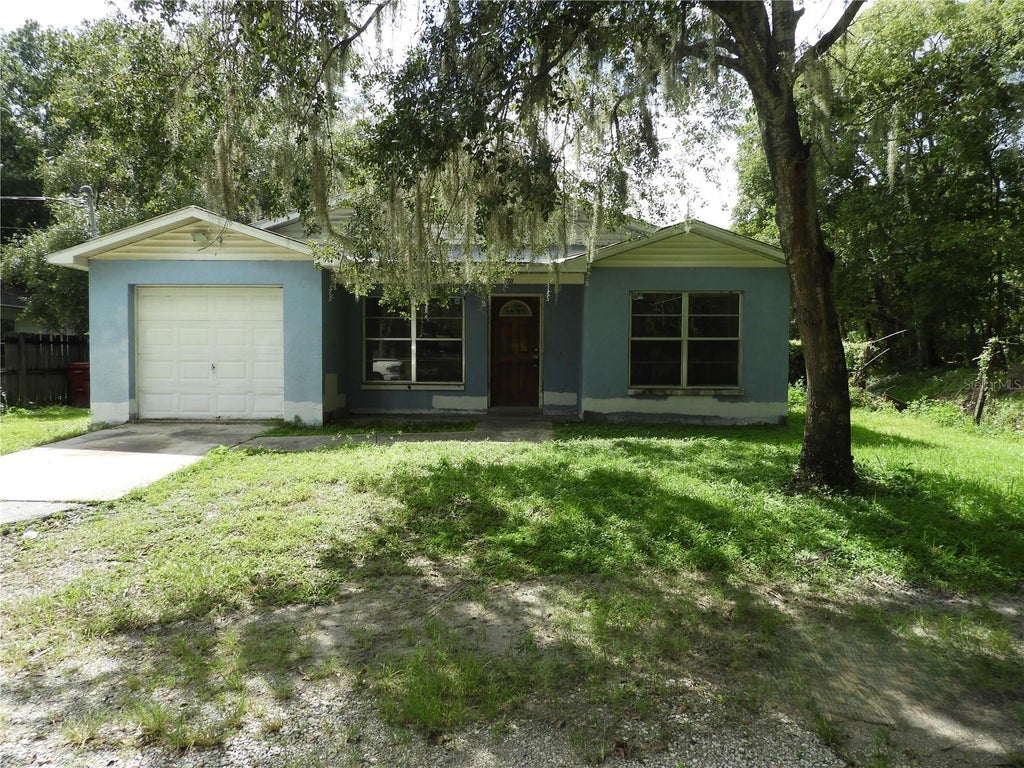 Photo of 1211 Niagara Street, Plant City, FL 33563 (MLS # TB8547822)