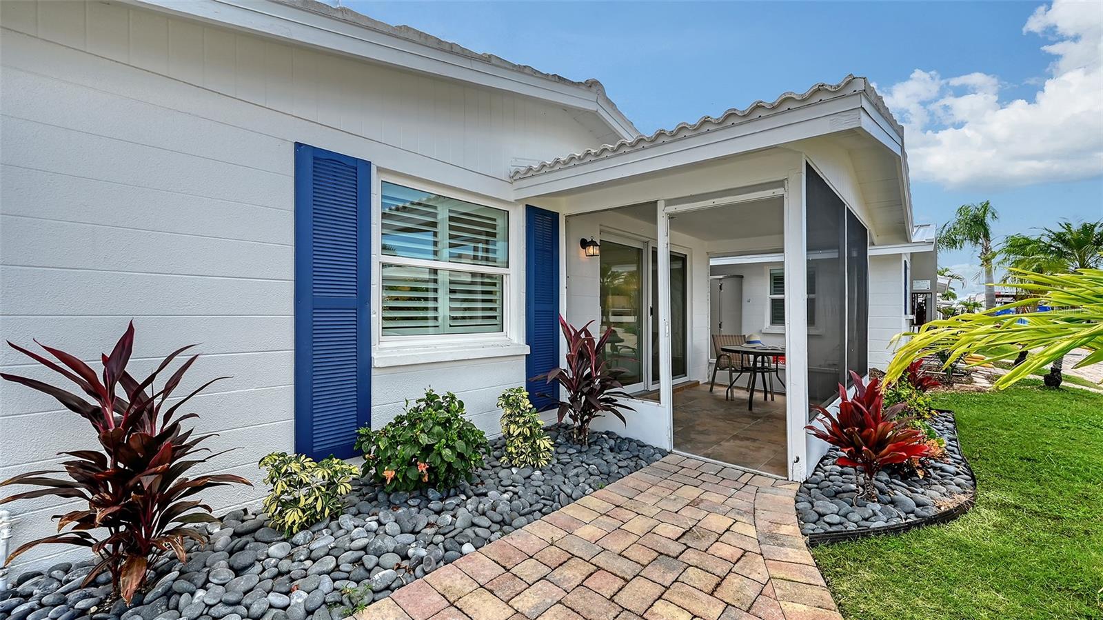 ALOHA KAI APTS - Residential