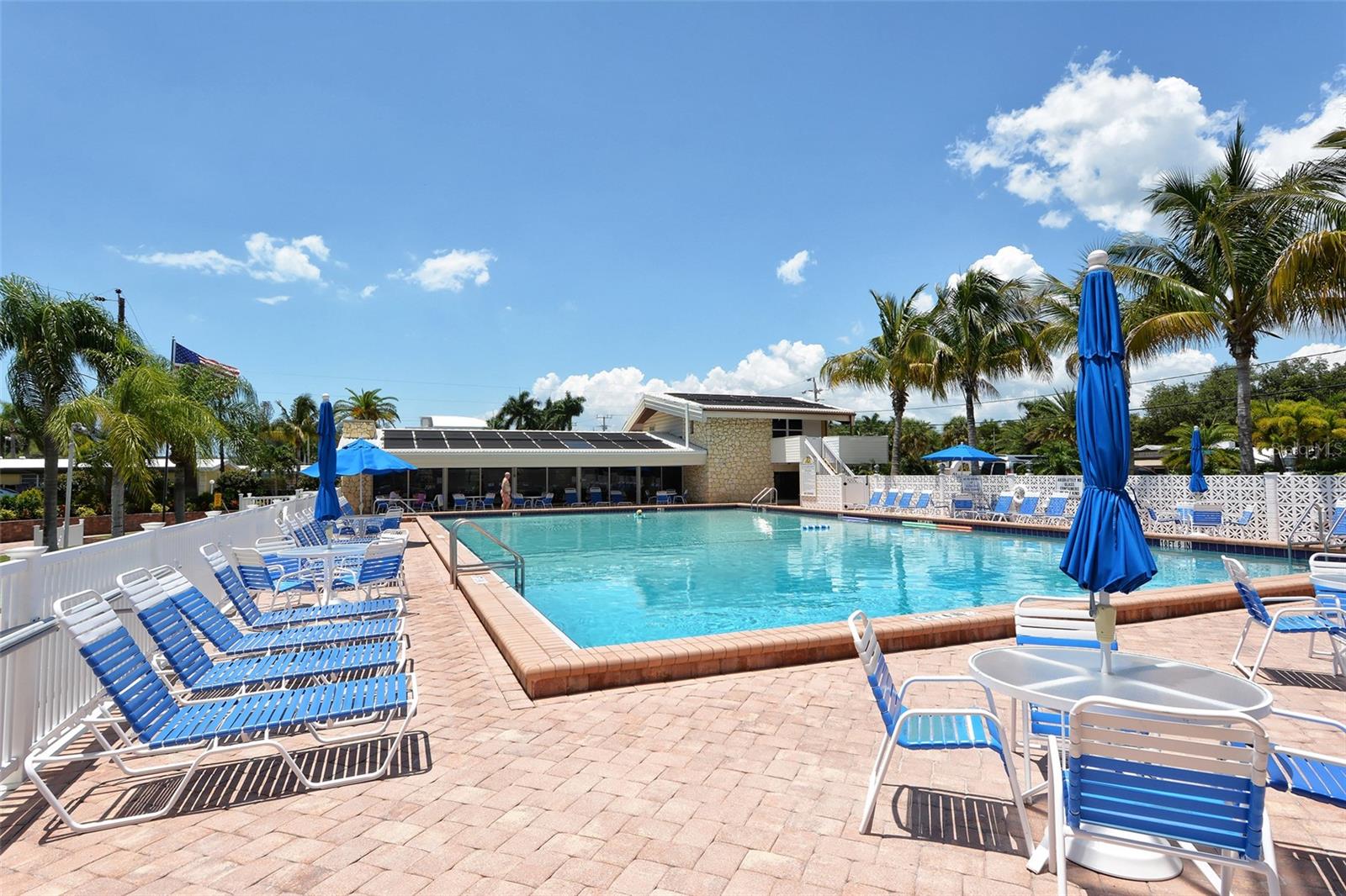 ALOHA KAI APTS - Residential