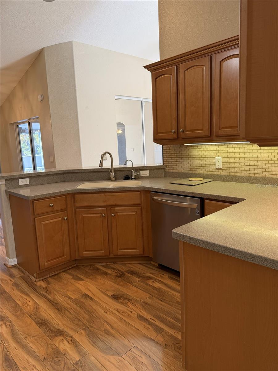 PORT CHARLOTTE SUB 10 - Residential Lease