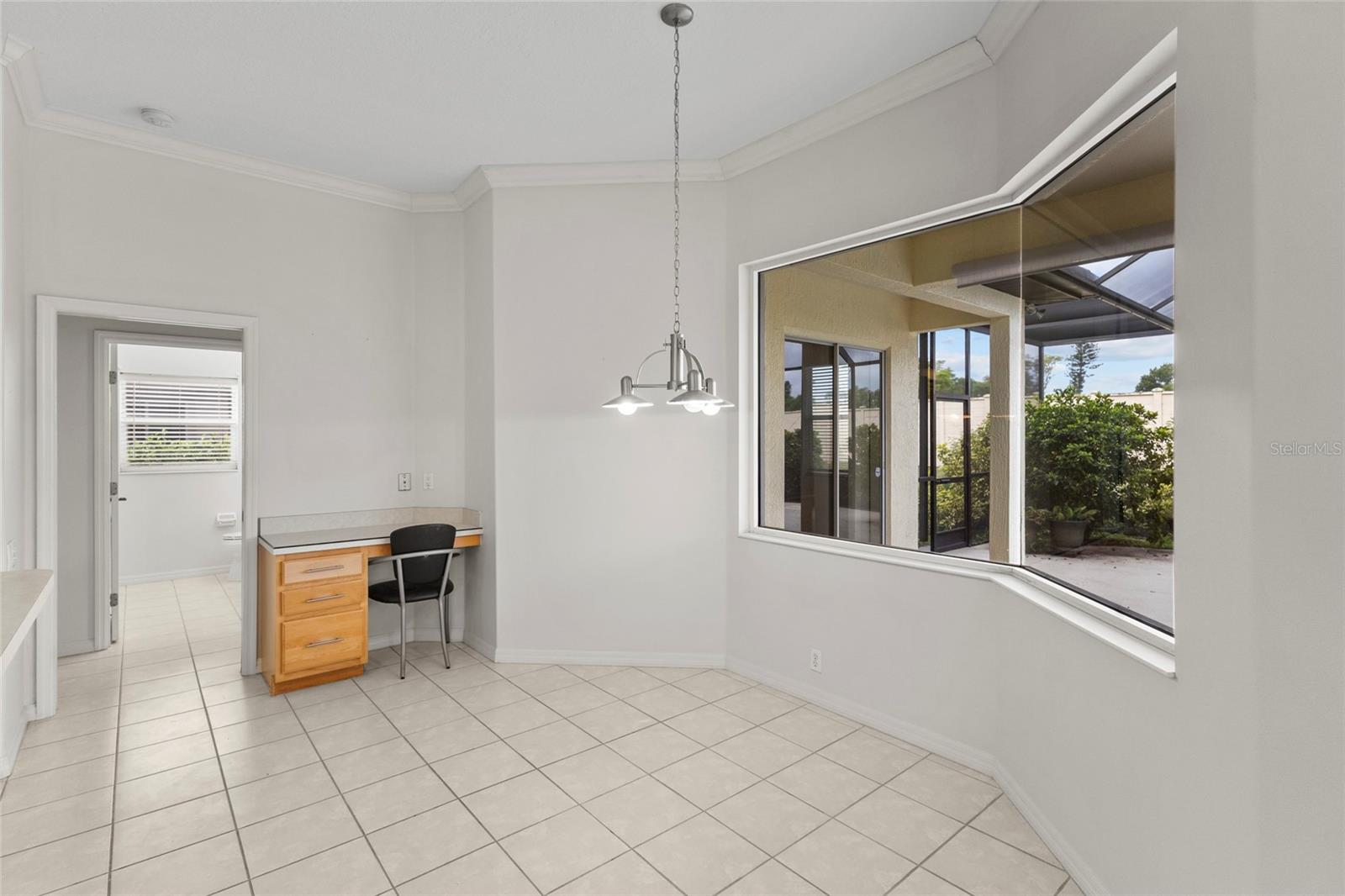 PELICAN POINTE GOLF & COUNTRY CLUB - Residential