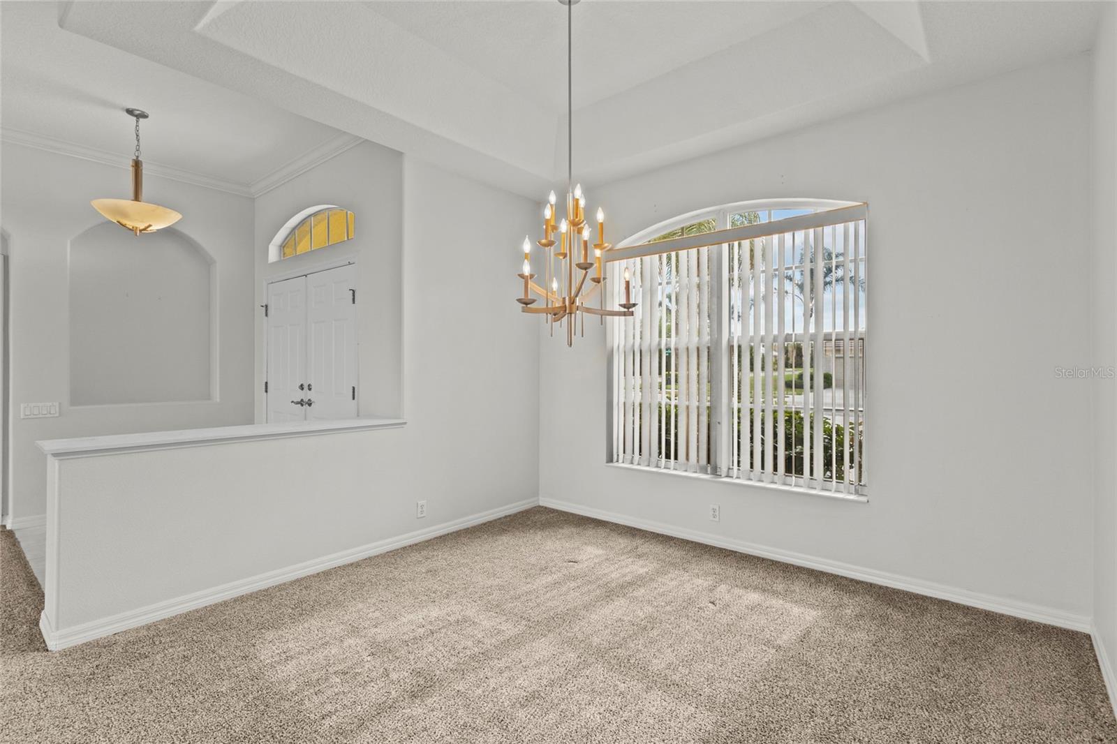 PELICAN POINTE GOLF & COUNTRY CLUB - Residential