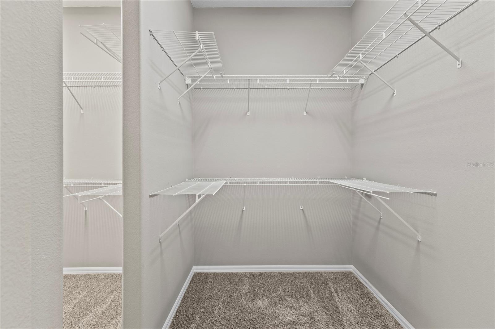 PELICAN POINTE GOLF & COUNTRY CLUB - Residential