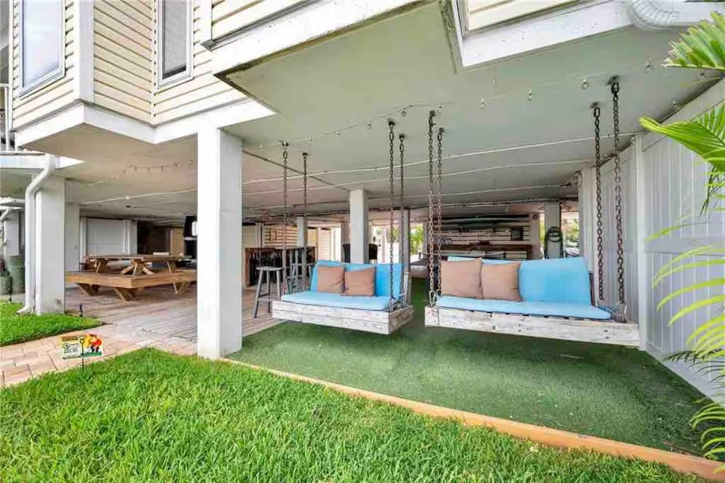 BAY BREEZE CONDO - Residential