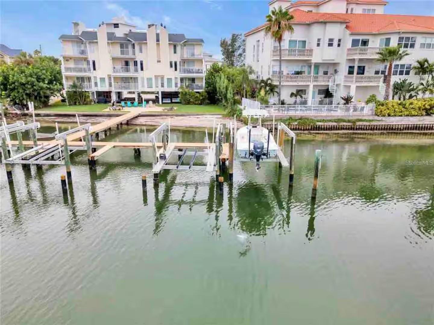 BAY BREEZE CONDO - Residential