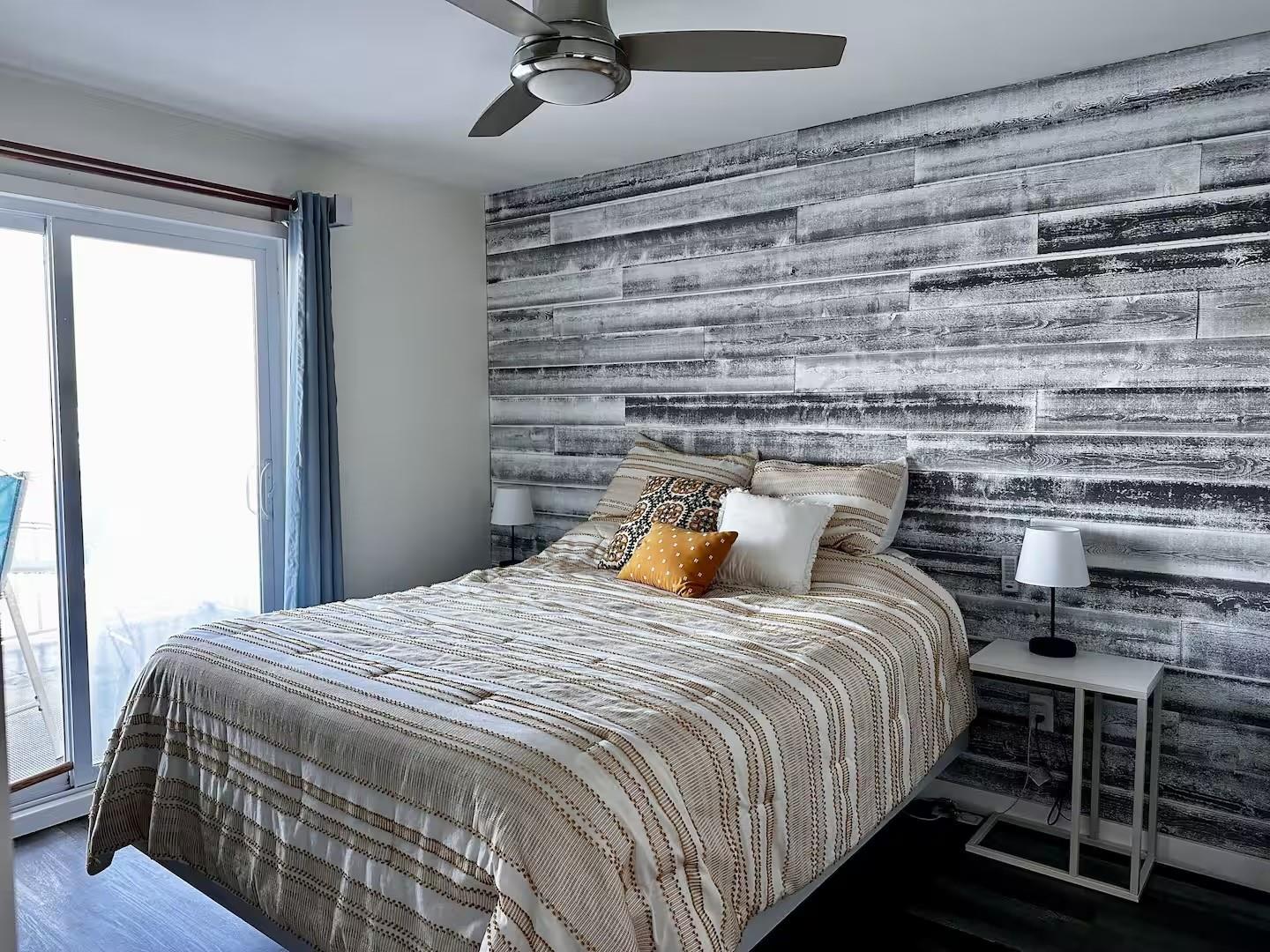 BAY BREEZE CONDO - Residential
