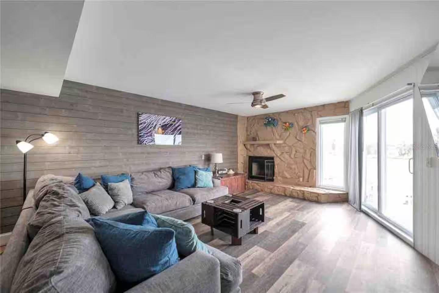 BAY BREEZE CONDO - Residential