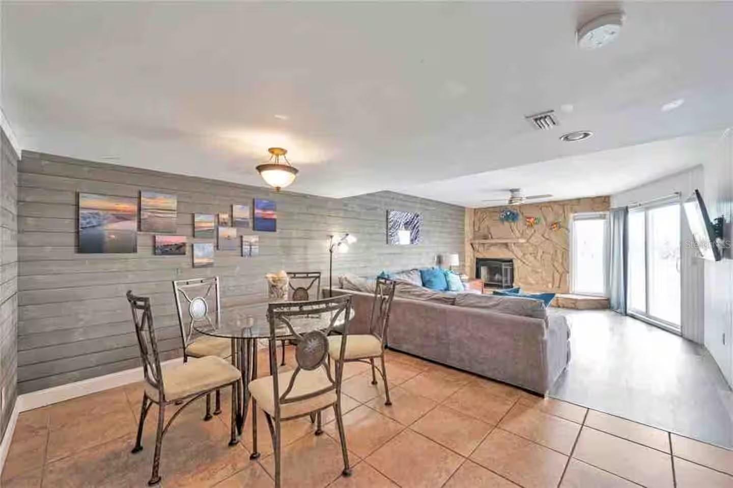 BAY BREEZE CONDO - Residential