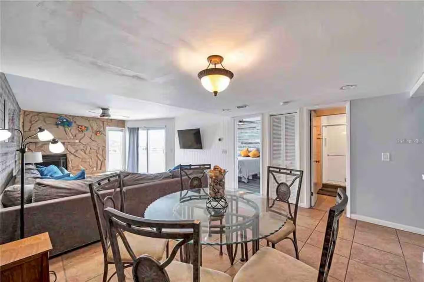 BAY BREEZE CONDO - Residential