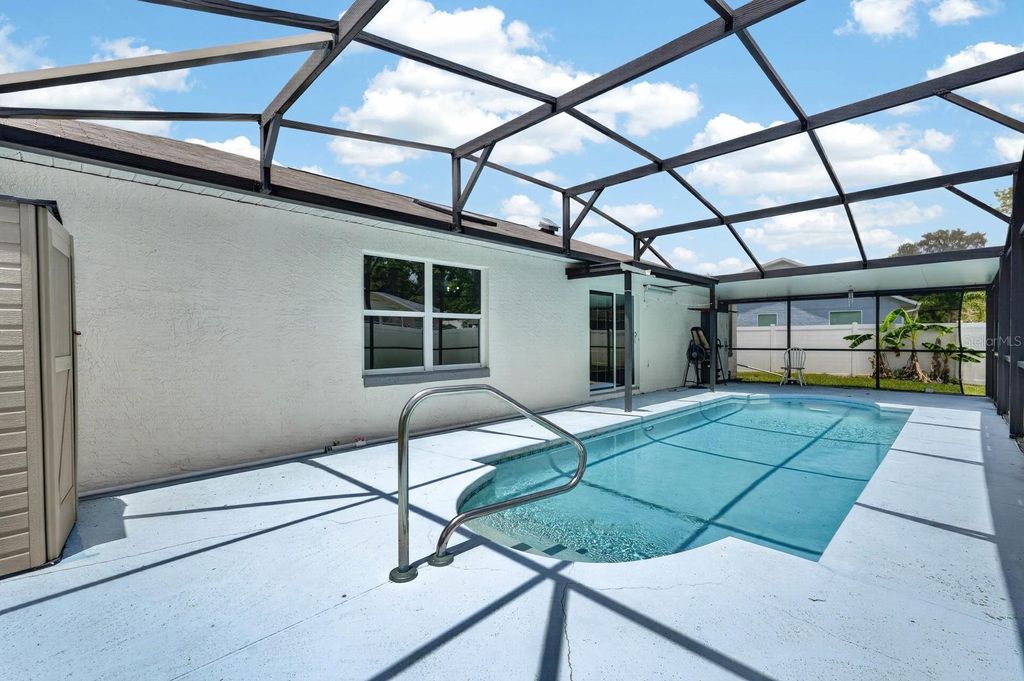 Photo of 20 Lake Meadow Way, Ormond Beach, FL 32174 (MLS # V4949676)