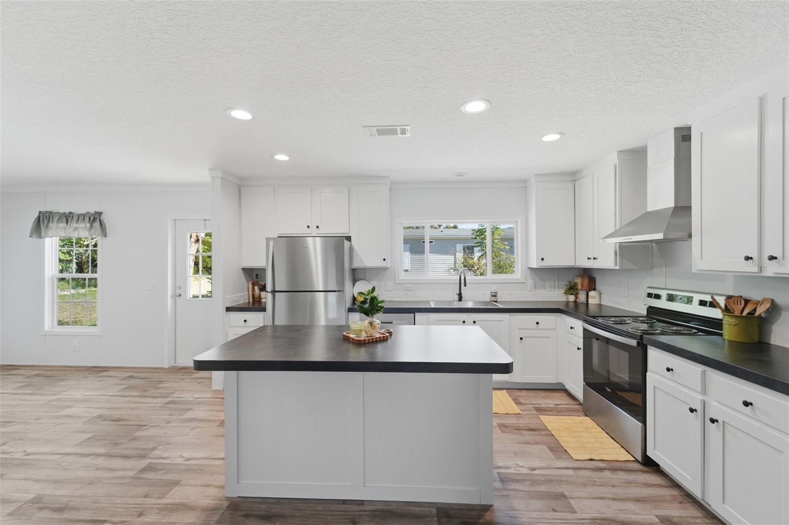 HIGHLAND LAKES - Residential