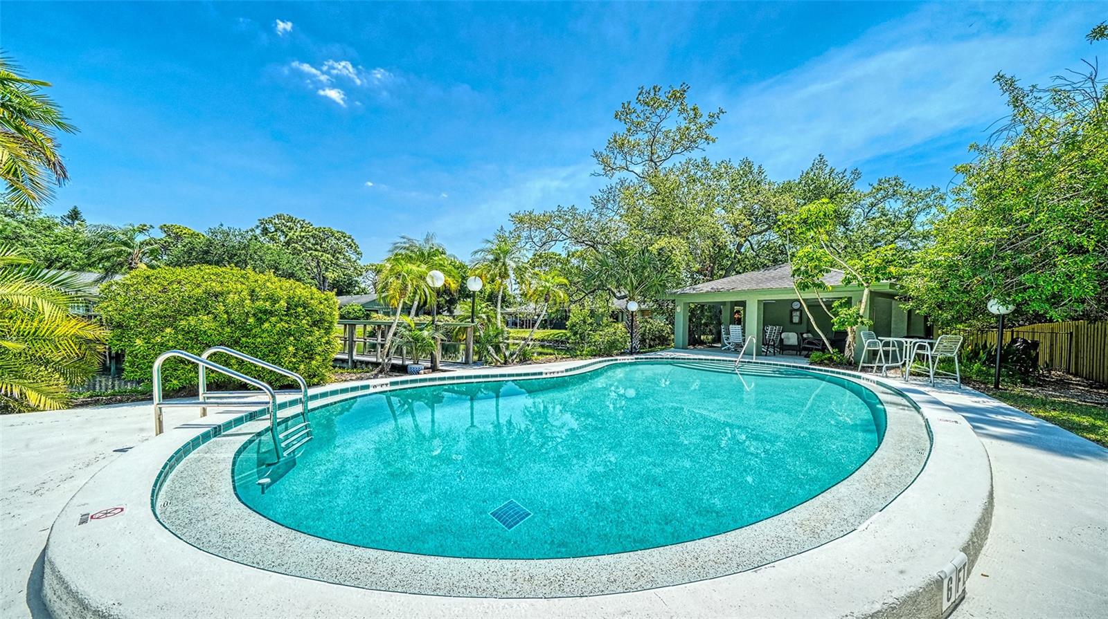 BARRINGTON WOODS - Residential