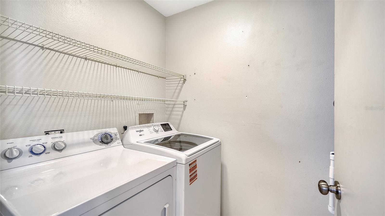 BARRINGTON WOODS - Residential