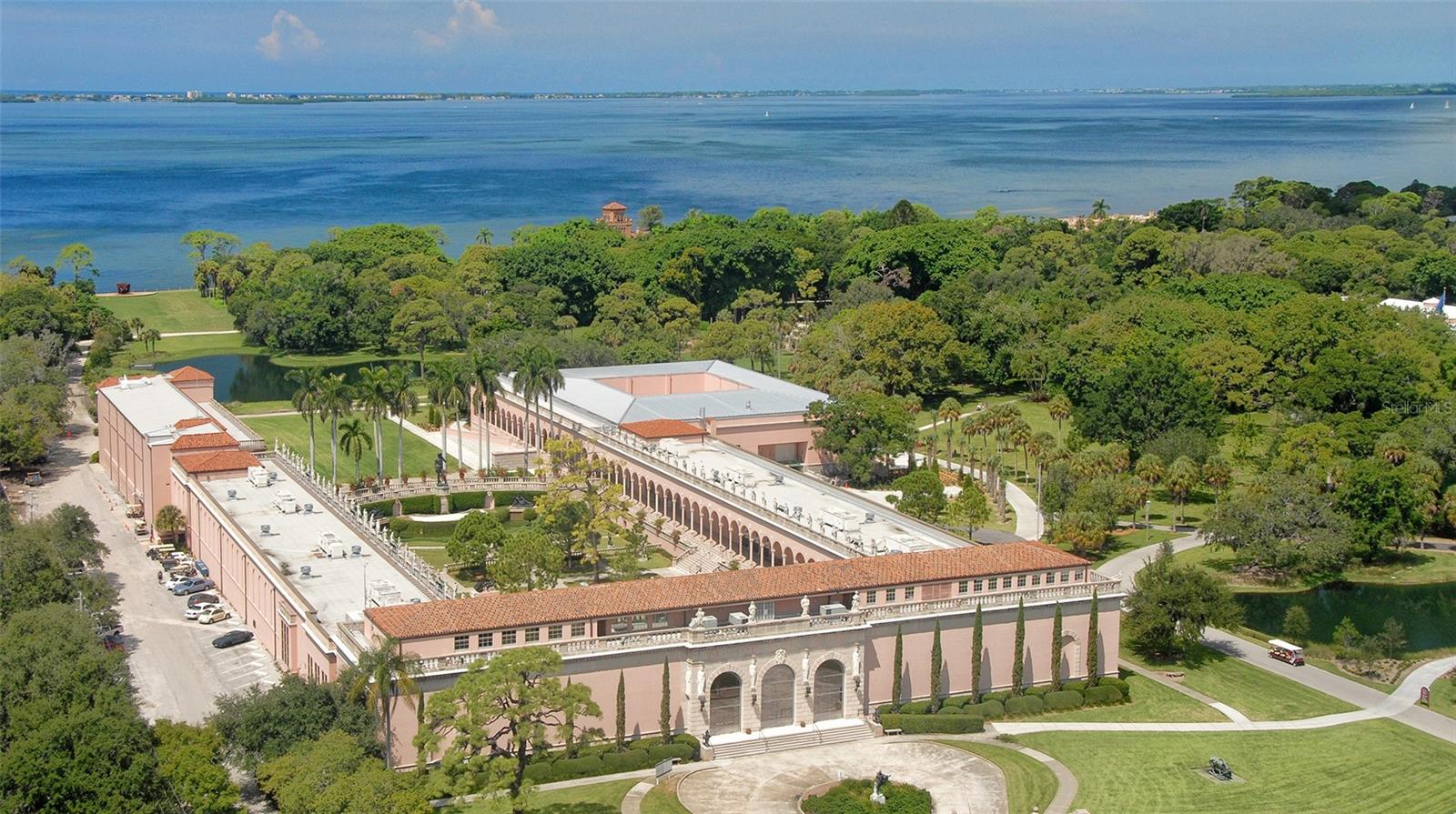 BARRINGTON WOODS - Residential