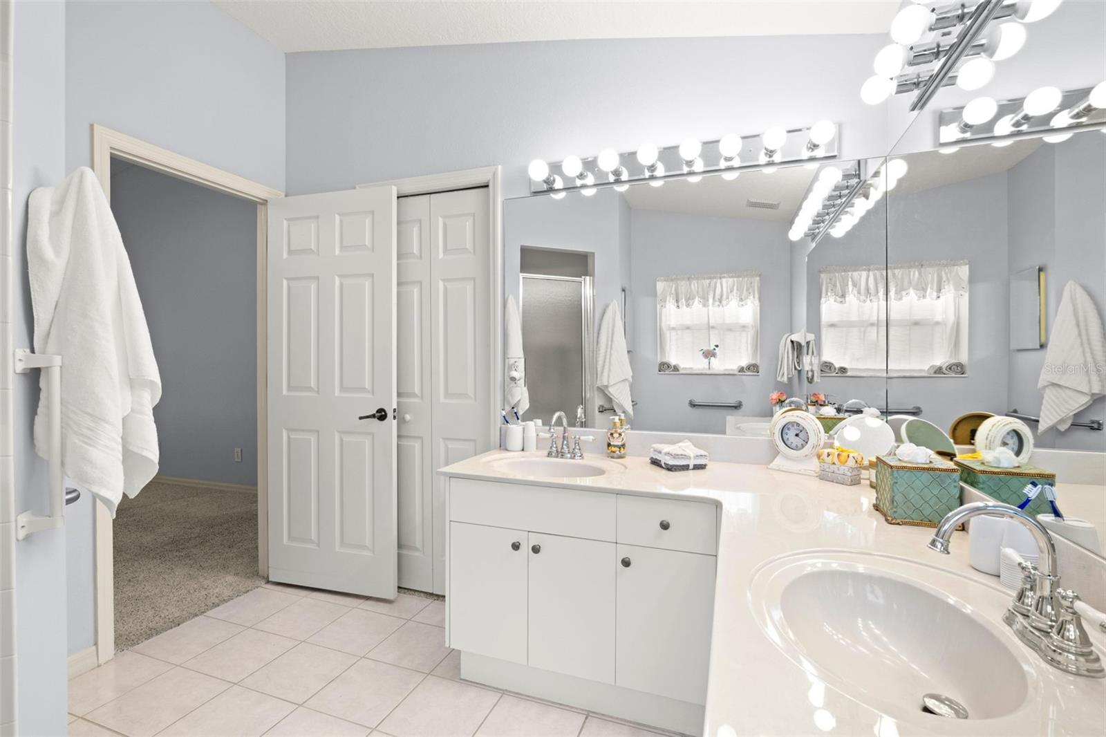 GULL-AIRE VILLAGE PH 2C - Residential