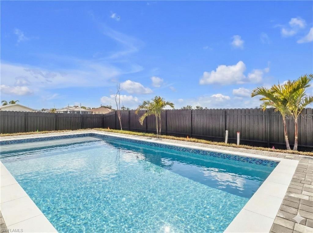 1015 NW 23RD AVENUE