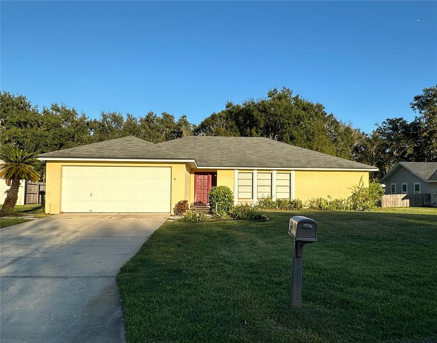 Here’s your opportunity to own a great home in a quiet and established South Lakeland neighborhood. This 3-bedroom, 2-bath home offers 1,646 sq ft of comfortable living space with a functional split floor plan. The family room features a wood-burning fireplace, creating a warm and inviting atmosphere. The kitchen includes a breakfast bar and dining nook, perfect for everyday meals and casual entertaining. Step outside to a screened-in lanai overlooking a fully fenced backyard — ideal for relaxing, gardening, or adding a future pool. Additional features: 2-car garage, Indoor laundry room, no HOA, Convenient to great schools, shopping, dining, the Polk Parkway, and I-4 This home combines space, comfort, and a fantastic location — a great find in South Lakeland!