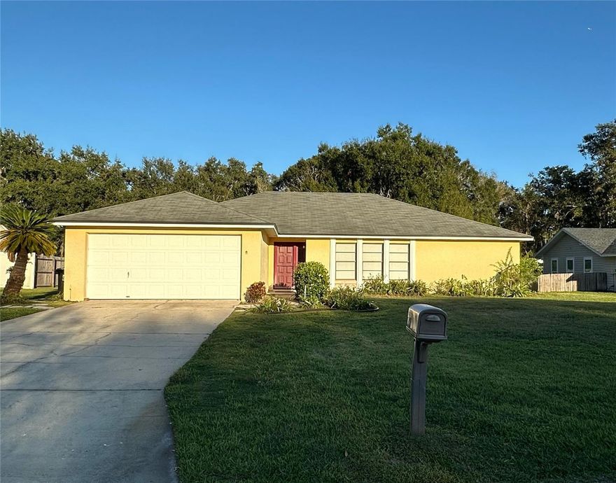 Here’s your opportunity to own a great home in a quiet and established South Lakeland neighborhood. This 3-bedroom, 2-bath home offers 1,646 sq ft of comfortable living space with a functional split floor plan. The family room features a wood-burning fireplace, creating a warm and inviting atmosphere. The kitchen includes a breakfast bar and dining nook, perfect for everyday meals and casual entertaining. Step outside to a screened-in lanai overlooking a fully fenced backyard — ideal for relaxing, gardening, or adding a future pool. Additional features: 2-car garage, Indoor laundry room, no HOA, Convenient to great schools, shopping, dining, the Polk Parkway, and I-4 This home combines space, comfort, and a fantastic location — a great find in South Lakeland!