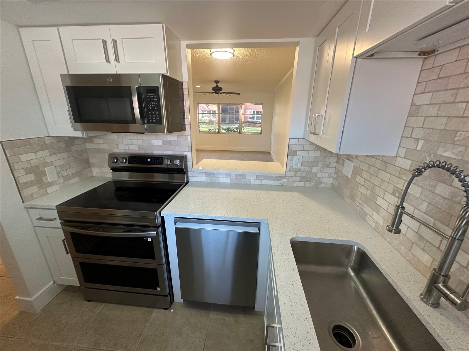 COVE SPGS CONDO - Residential