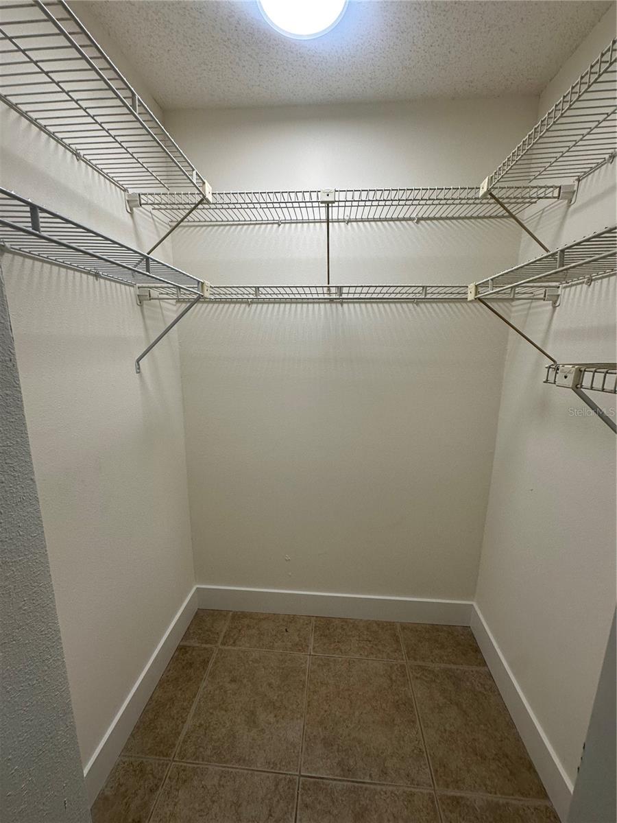 COVE SPGS CONDO - Residential