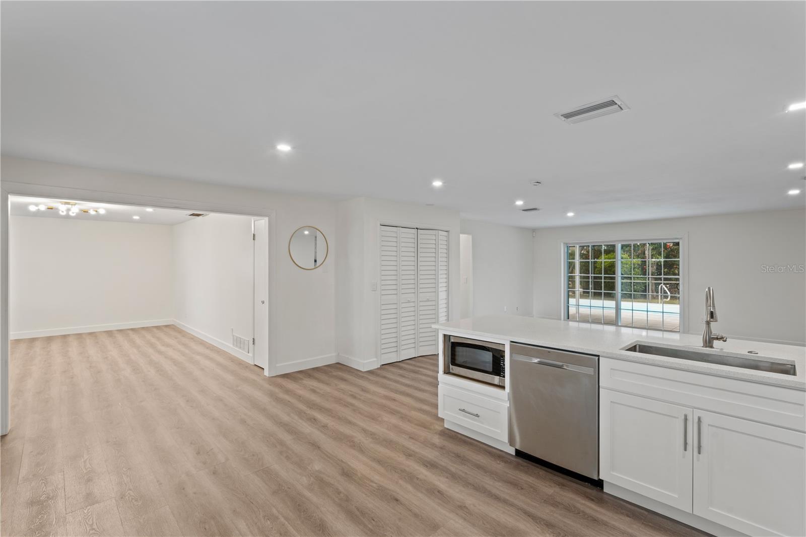 COLLEGE PARK - Residential