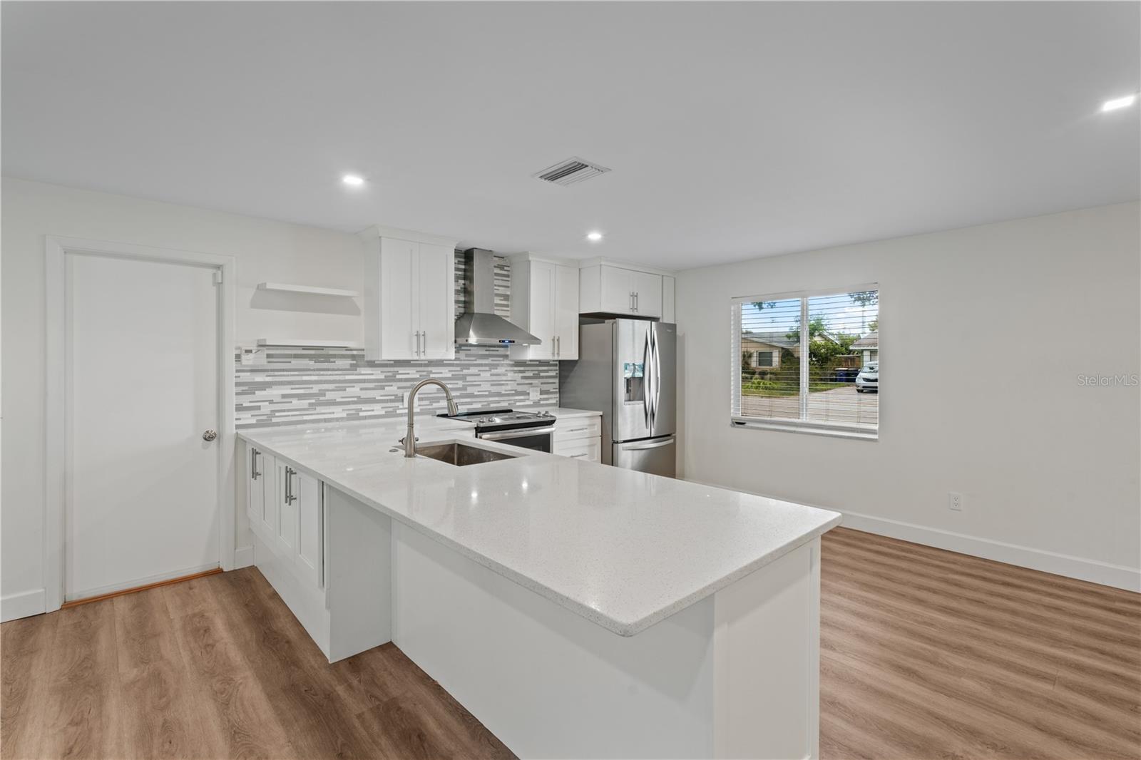 COLLEGE PARK - Residential