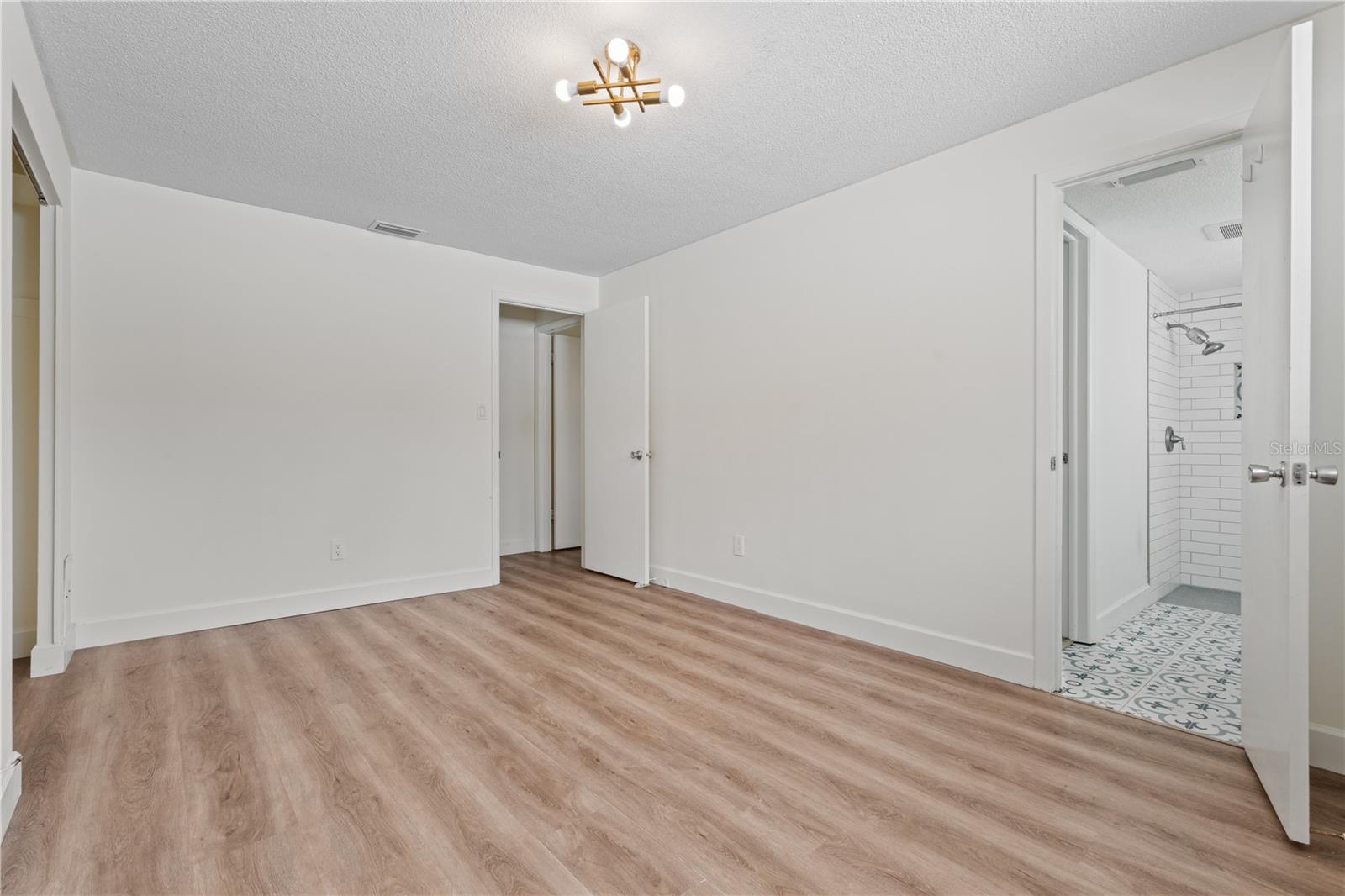 COLLEGE PARK - Residential