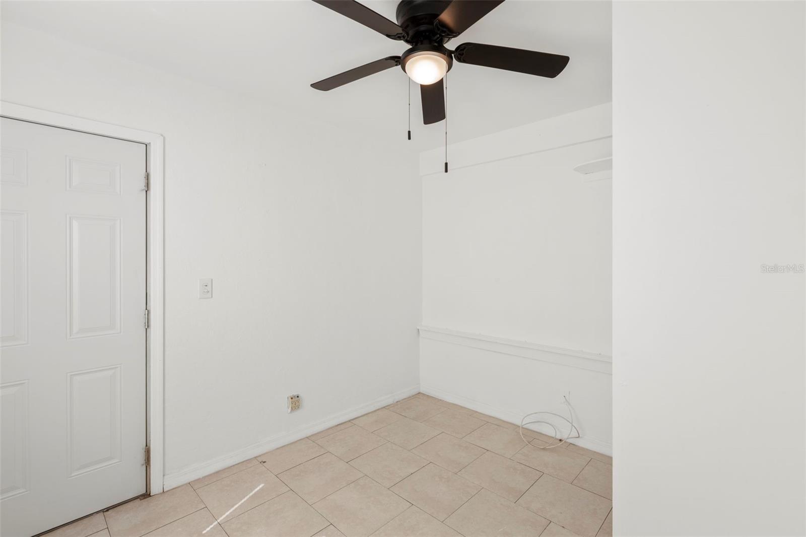 ST PETERSBURG INVESTMENT COS ADD TO OAK PARK - Residential Lease