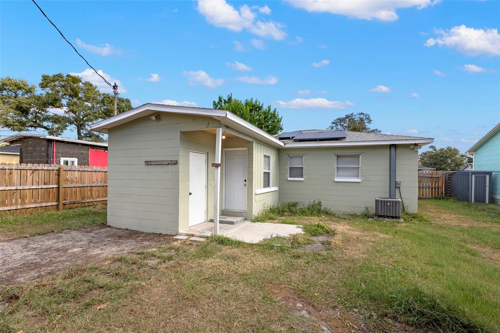 ST PETERSBURG INVESTMENT COS ADD TO OAK PARK - Residential Lease