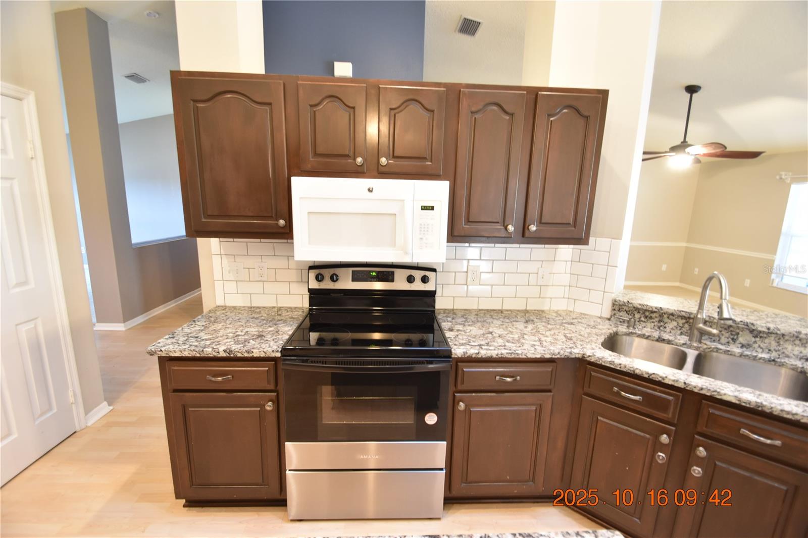 BUCKHORN FOURTH ADD UNIT - Residential Lease