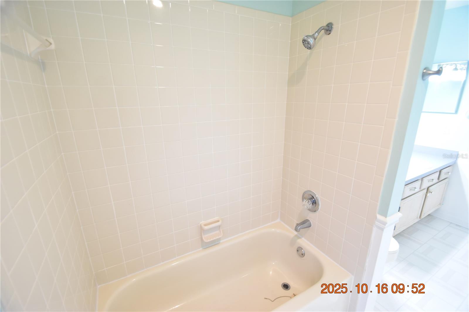 BUCKHORN FOURTH ADD UNIT - Residential Lease