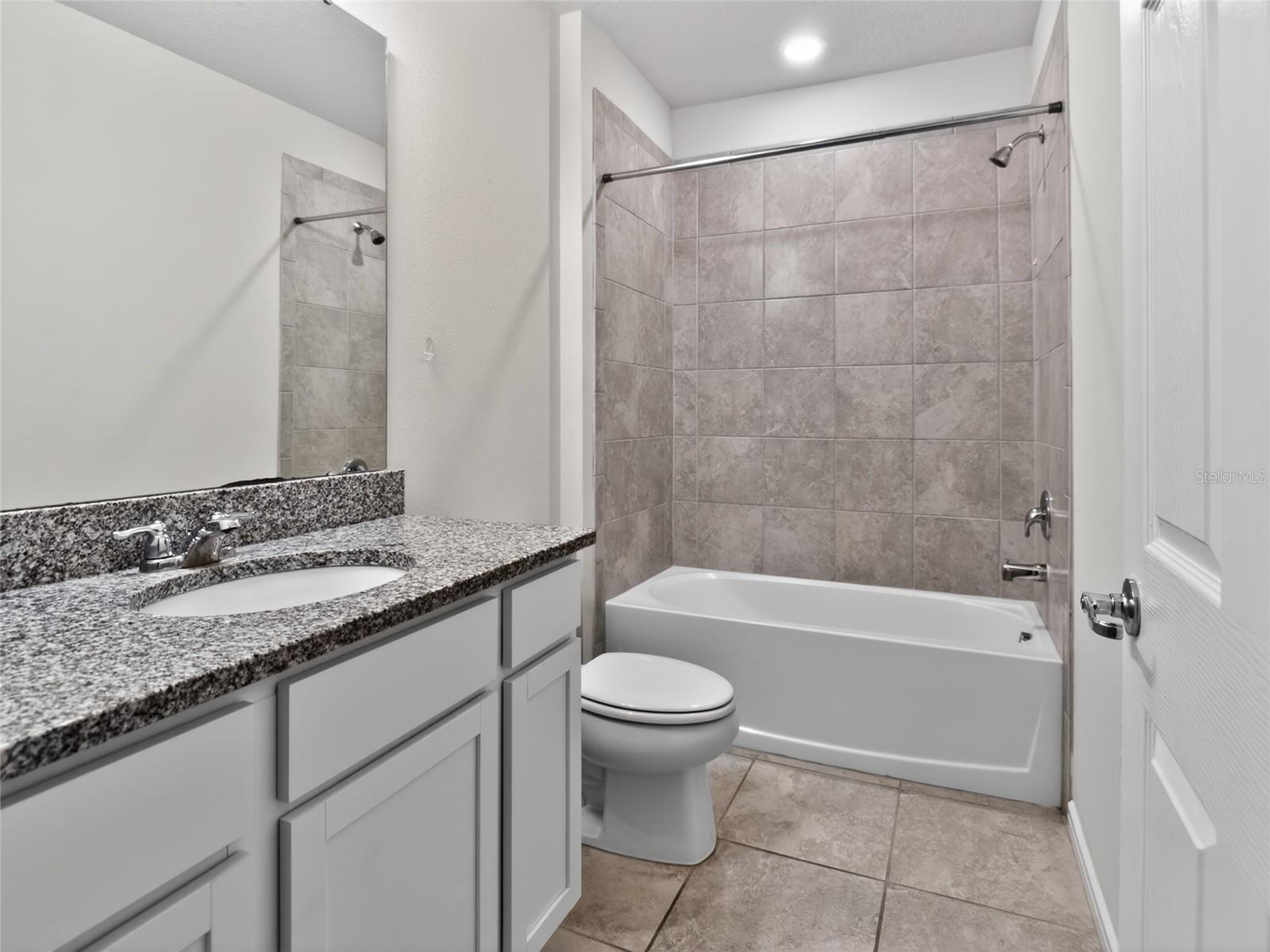 FOREST LAKE - Residential Lease
