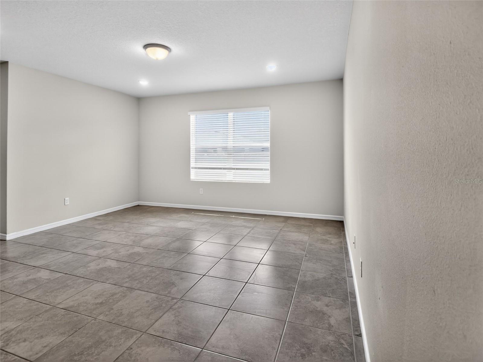 FOREST LAKE - Residential Lease