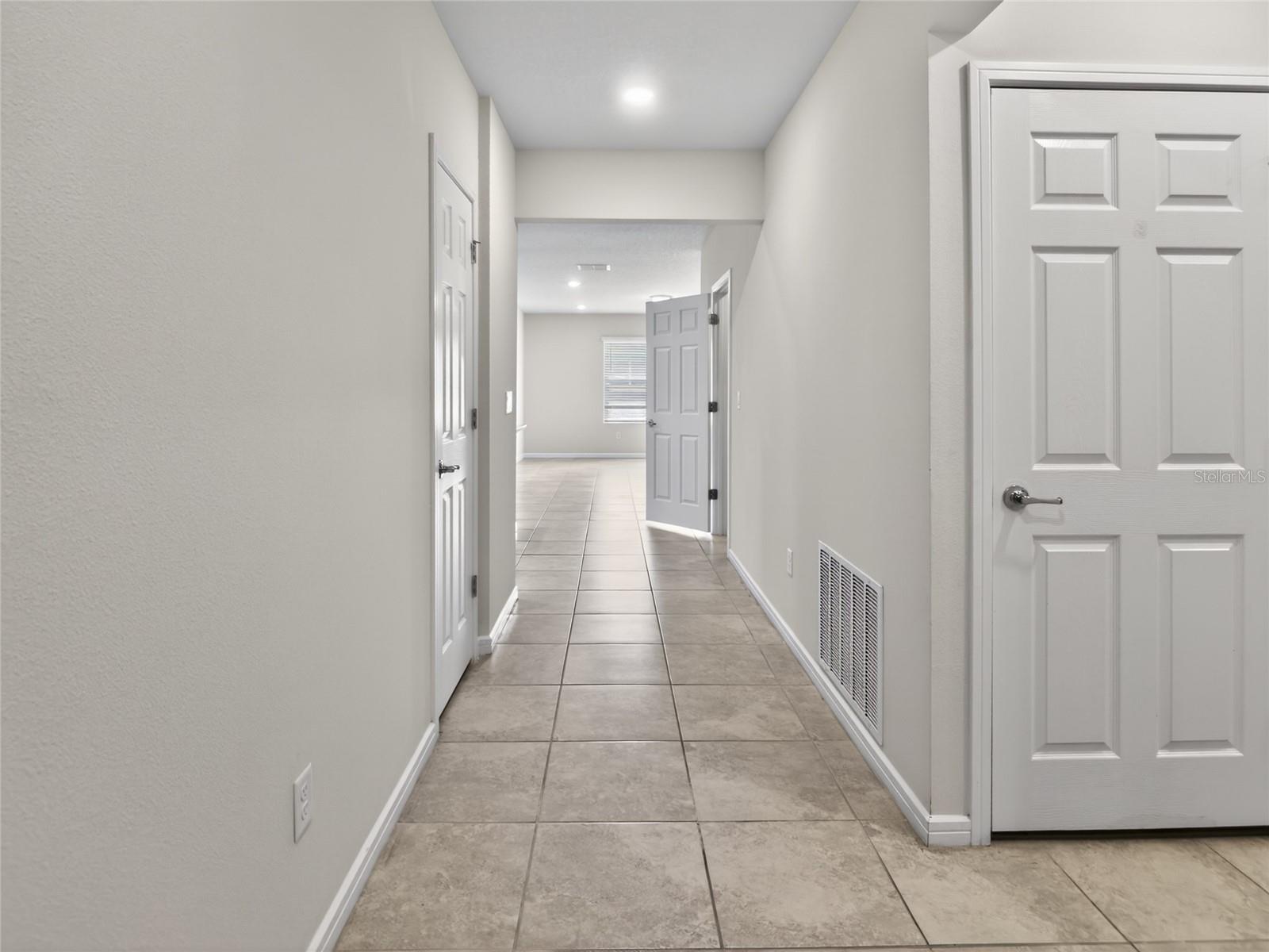 FOREST LAKE - Residential Lease