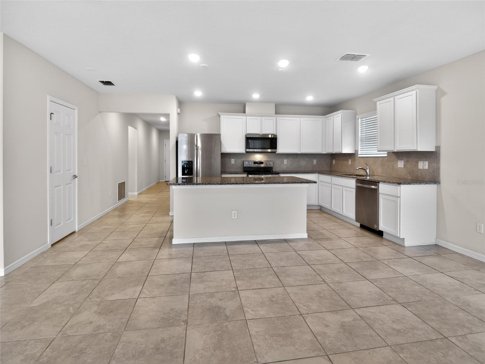 FOREST LAKE - Residential Lease