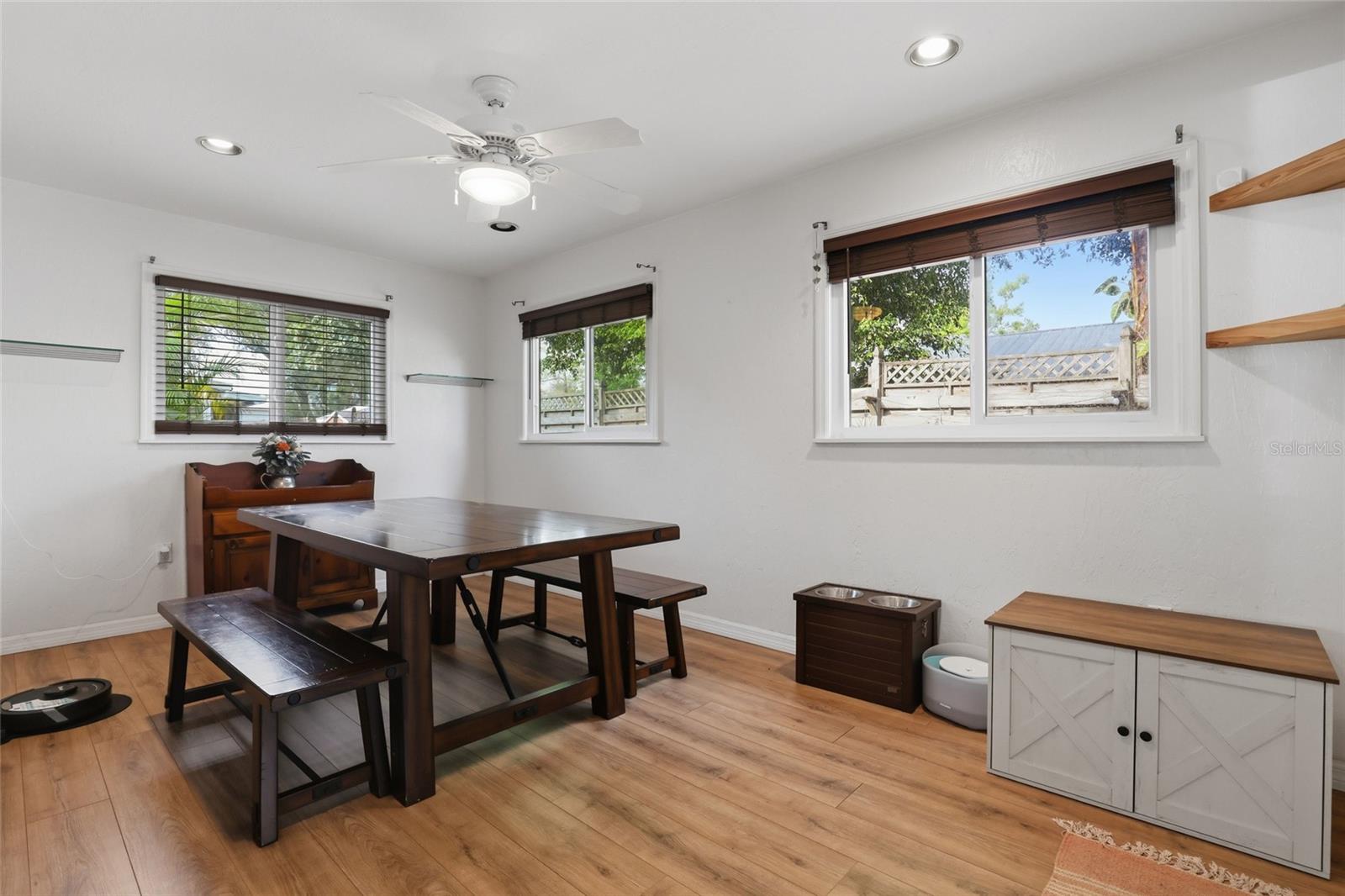 SARASOTA HIGHLANDS - Residential