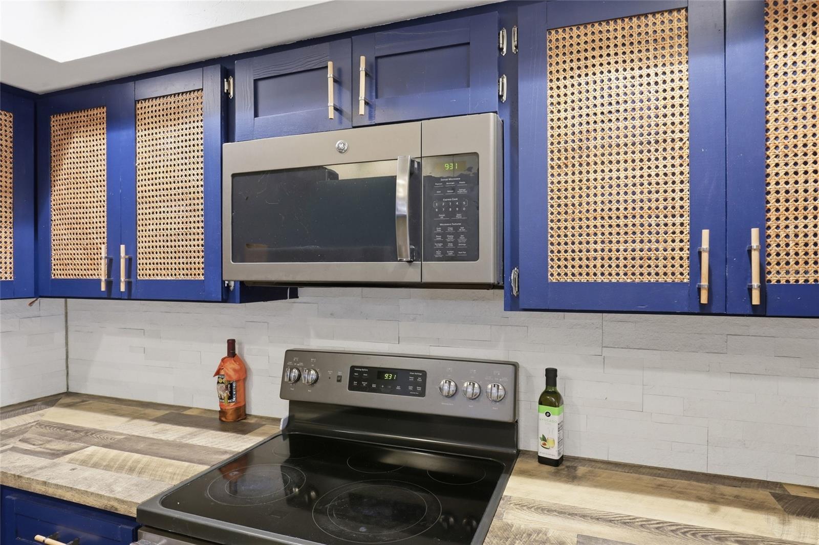 SARASOTA HIGHLANDS - Residential