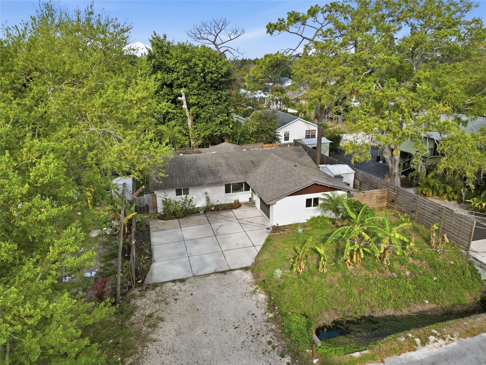 SARASOTA HIGHLANDS - Residential