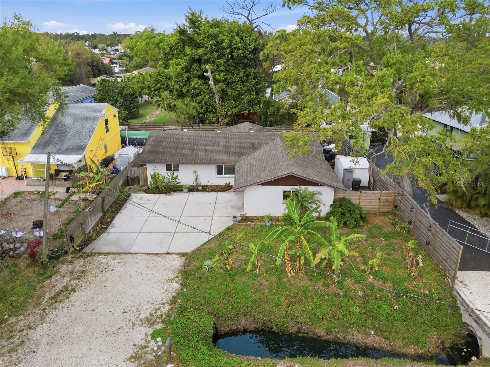 SARASOTA HIGHLANDS - Residential