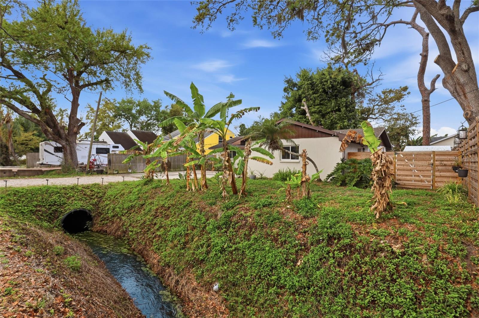 SARASOTA HIGHLANDS - Residential