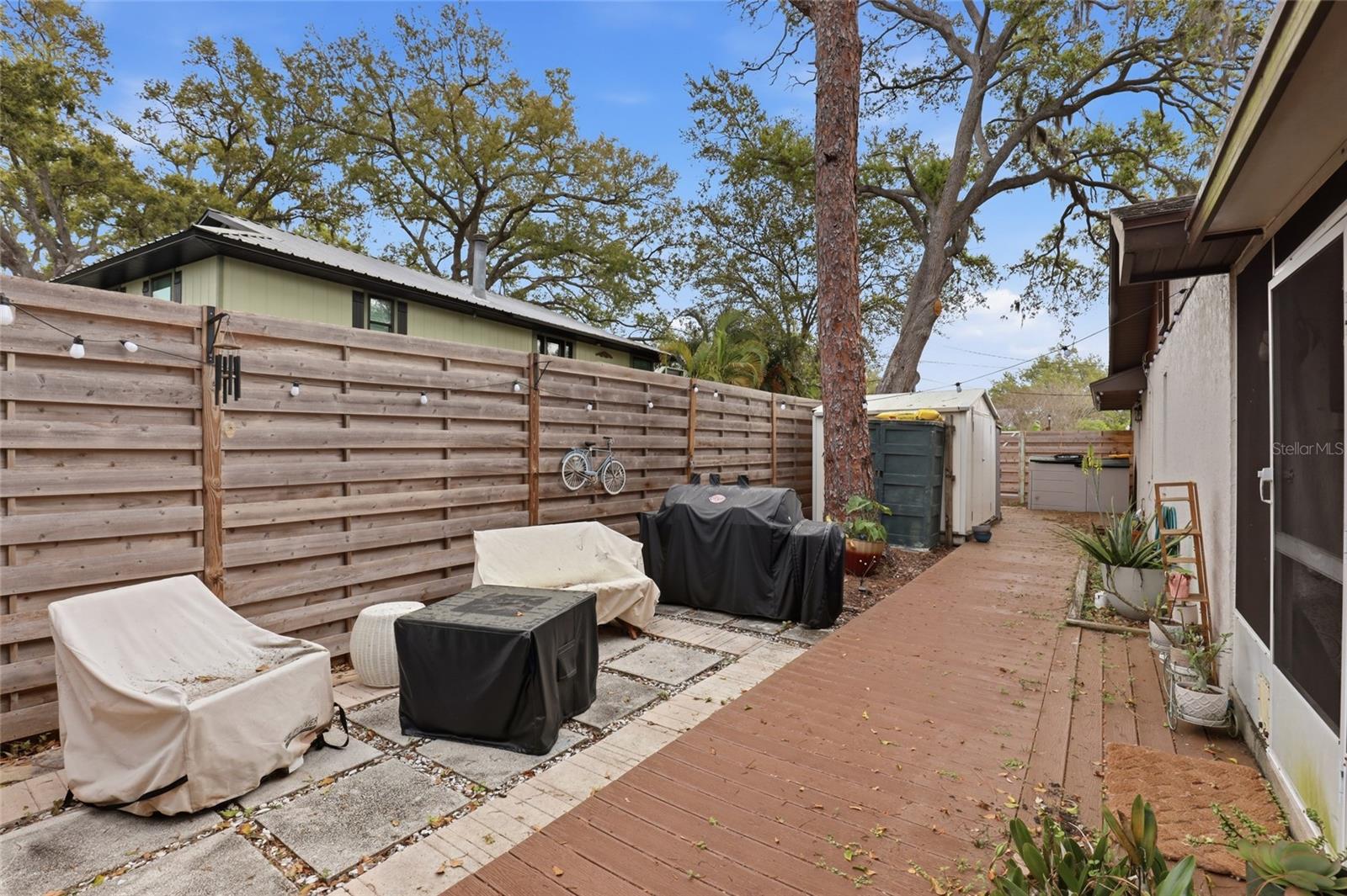 SARASOTA HIGHLANDS - Residential